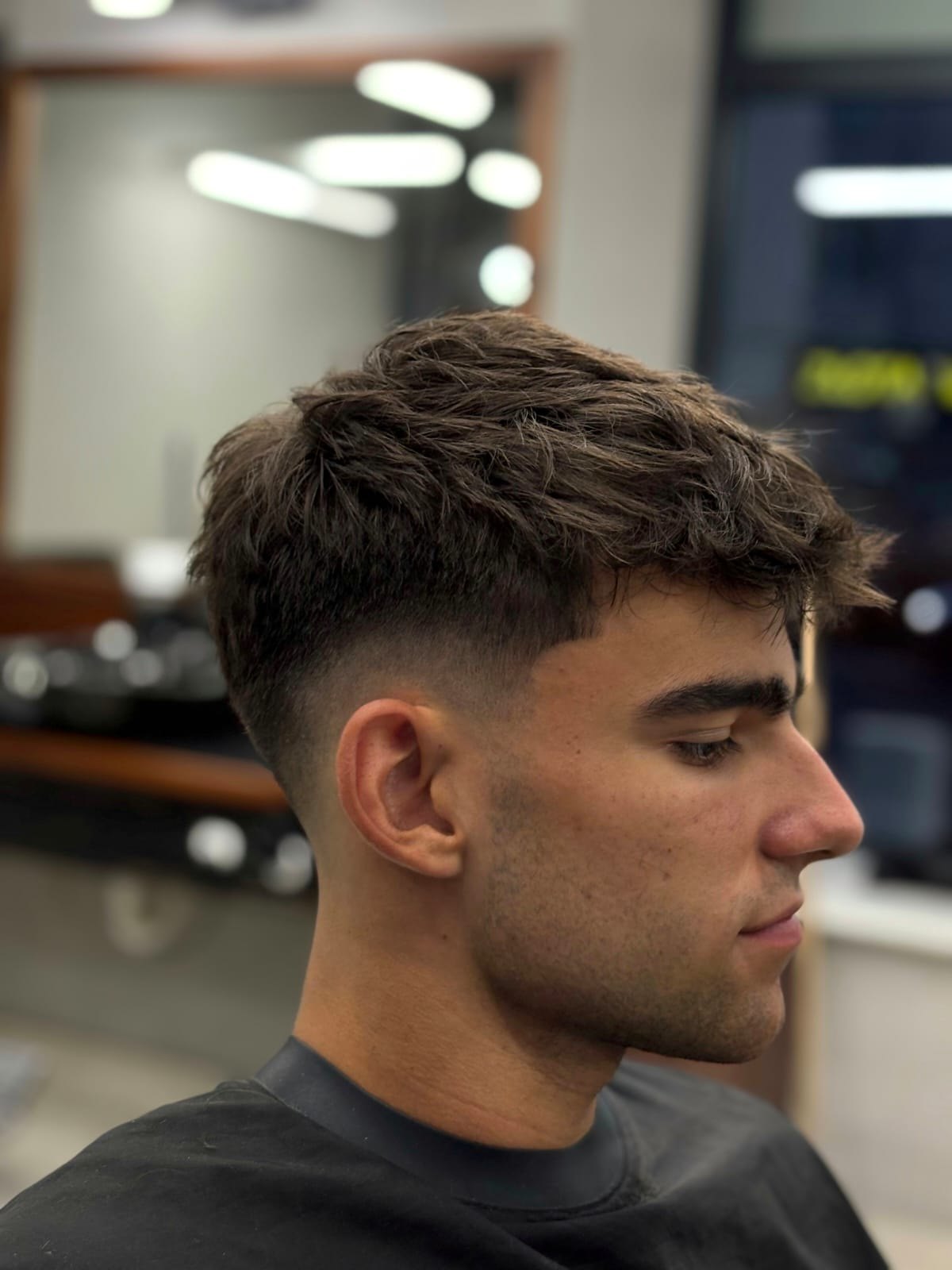 Nowoczesne męskie strzyżenie premium w BarberShop 18 Warszawa