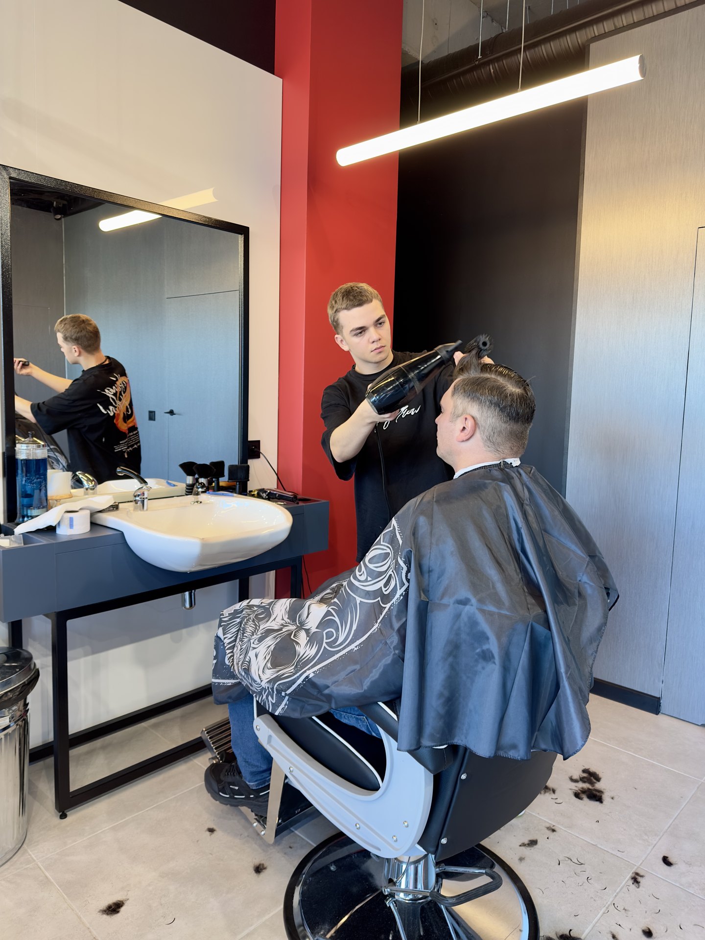 Fade i taper — porównanie męskich cięć w BarberShop 18